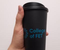 Пластиковый многоразовый стакан